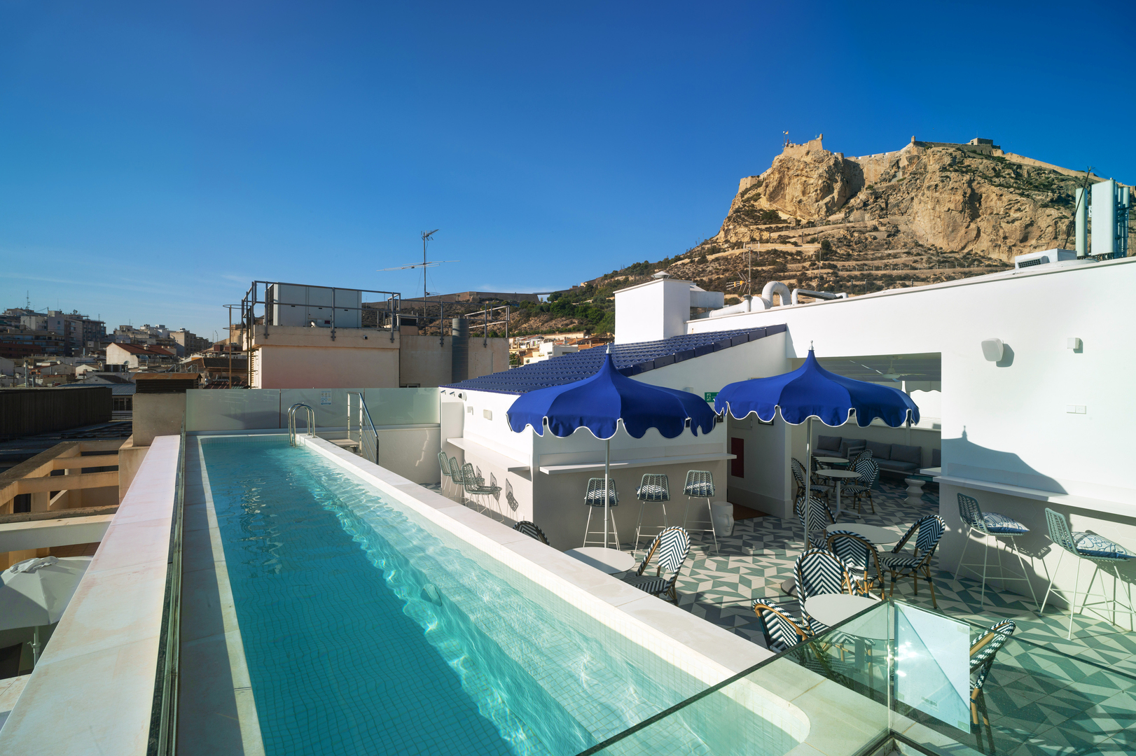 Dormirdcine Hotel